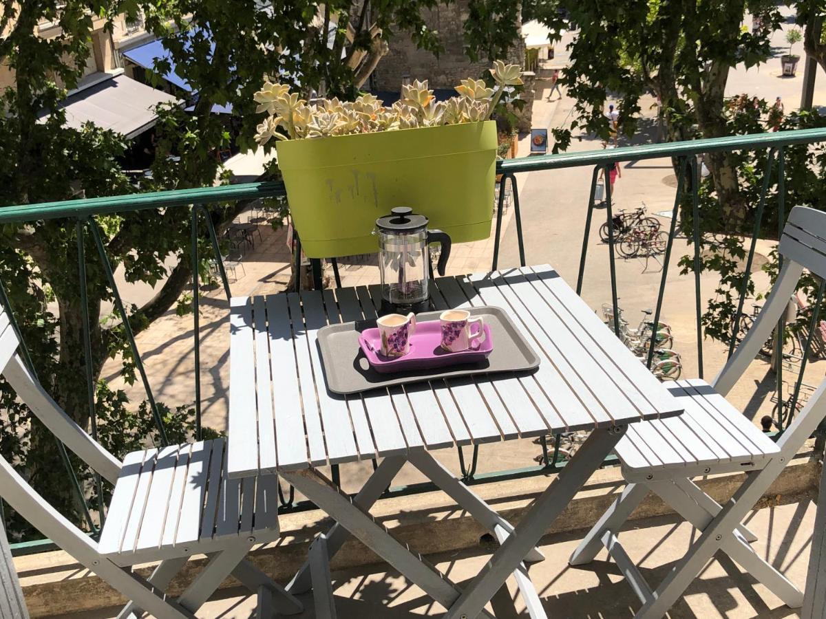 Appartement De Charme Avignon Centre Historique Terrasse Et Balcon Place Pie 外观 照片